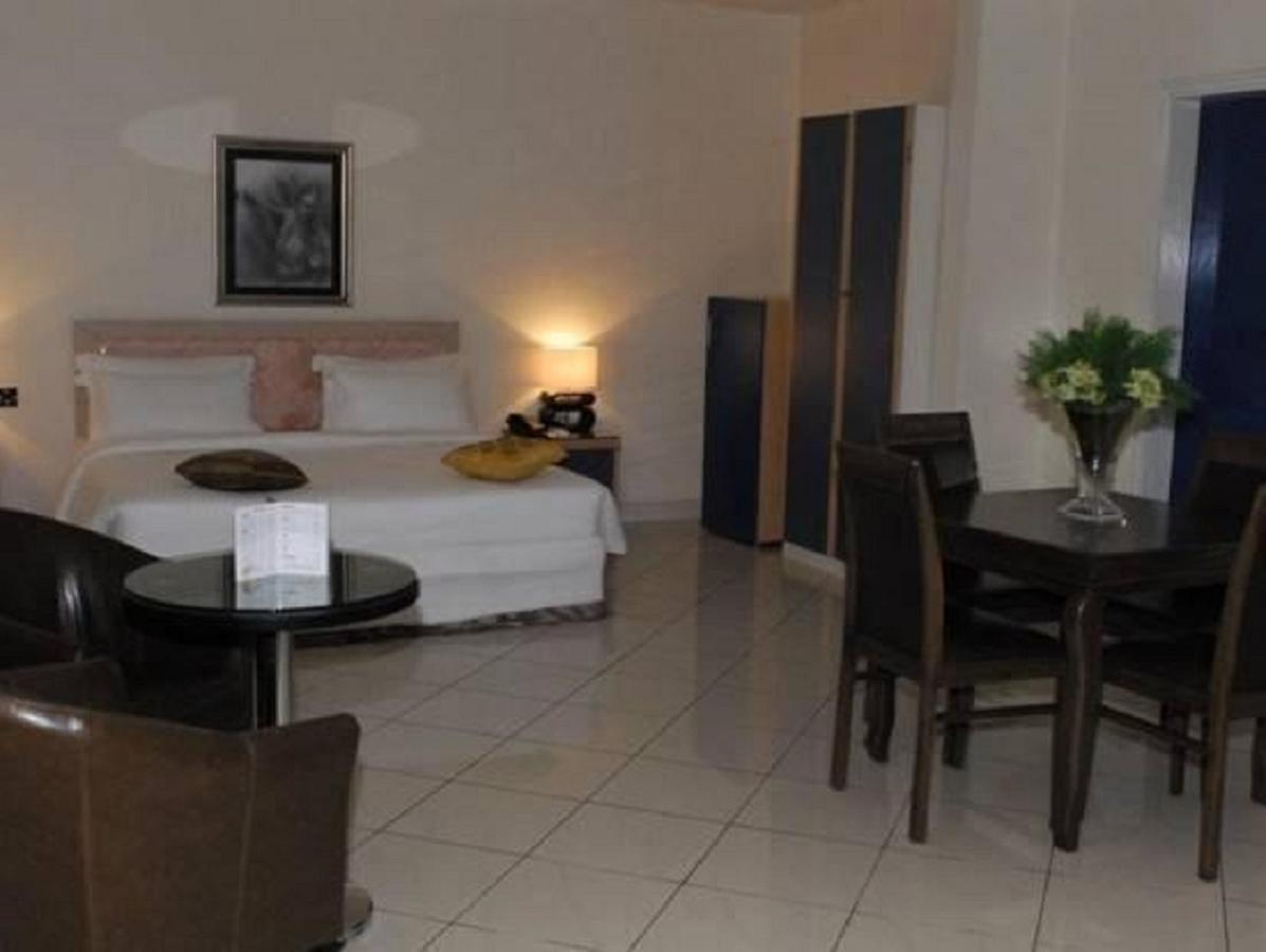Golden Royale Hotel เอนูกู ภายนอก รูปภาพ