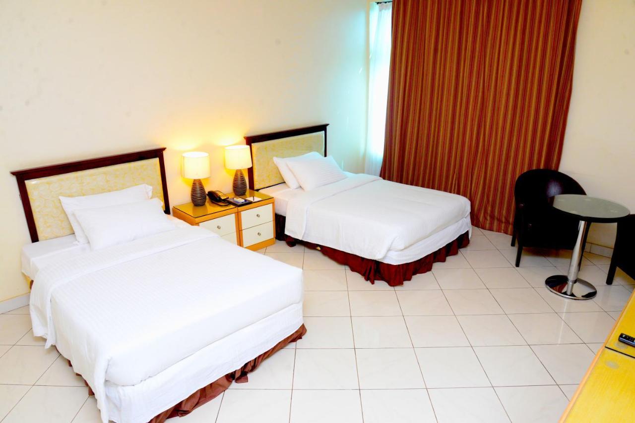 Golden Royale Hotel เอนูกู ภายนอก รูปภาพ