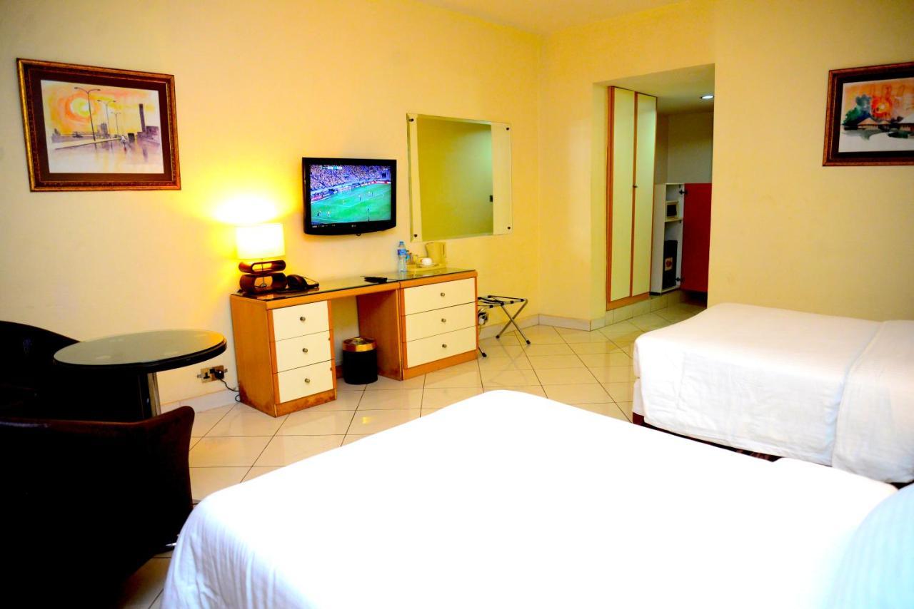 Golden Royale Hotel เอนูกู ภายนอก รูปภาพ
