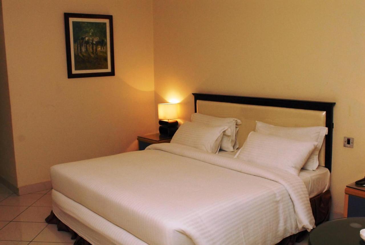 Golden Royale Hotel เอนูกู ภายนอก รูปภาพ
