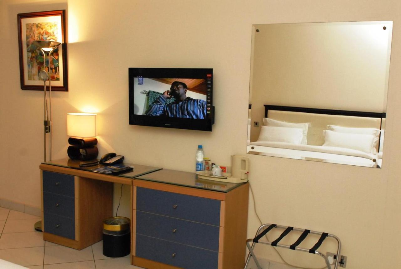 Golden Royale Hotel เอนูกู ภายนอก รูปภาพ