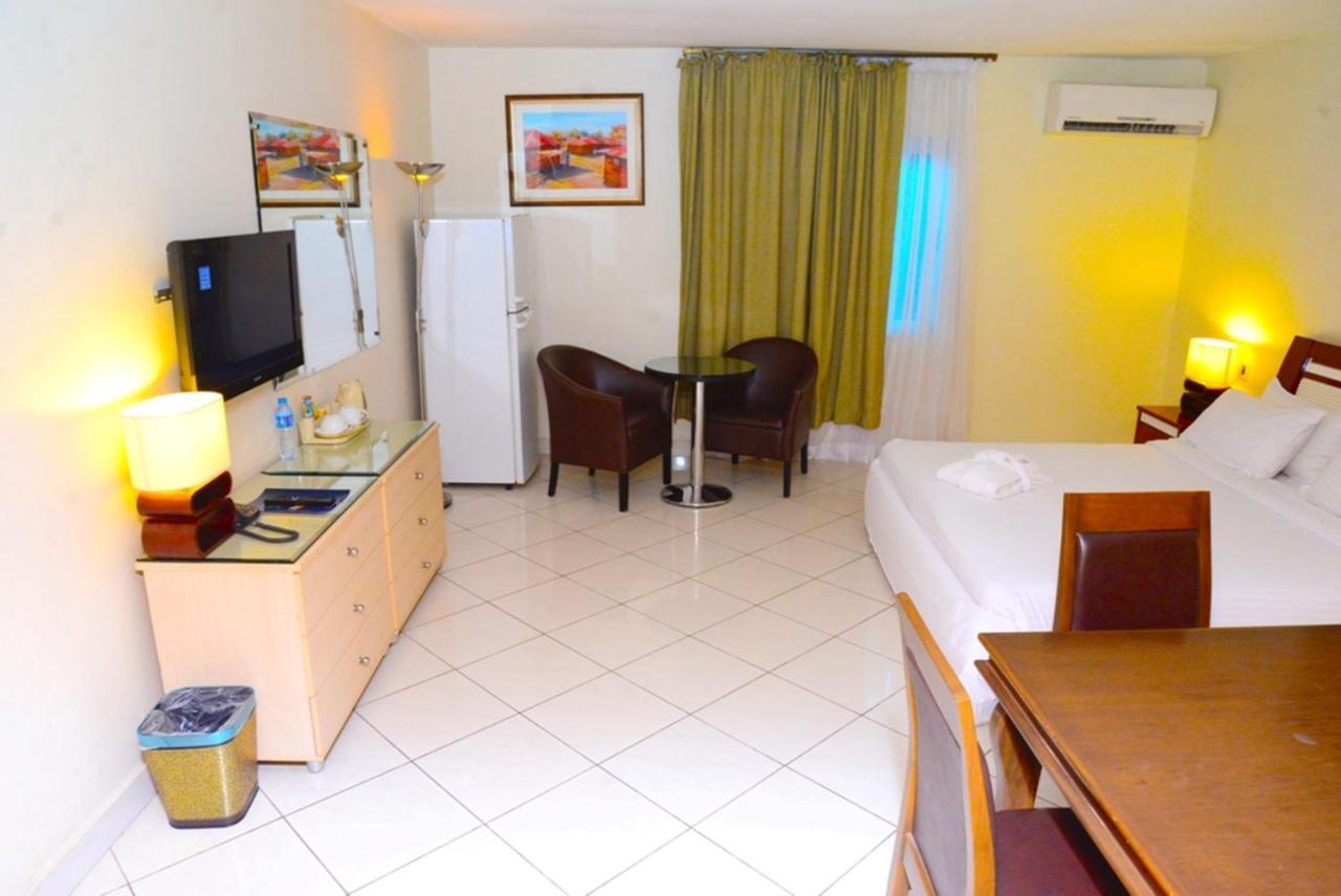 Golden Royale Hotel เอนูกู ภายนอก รูปภาพ