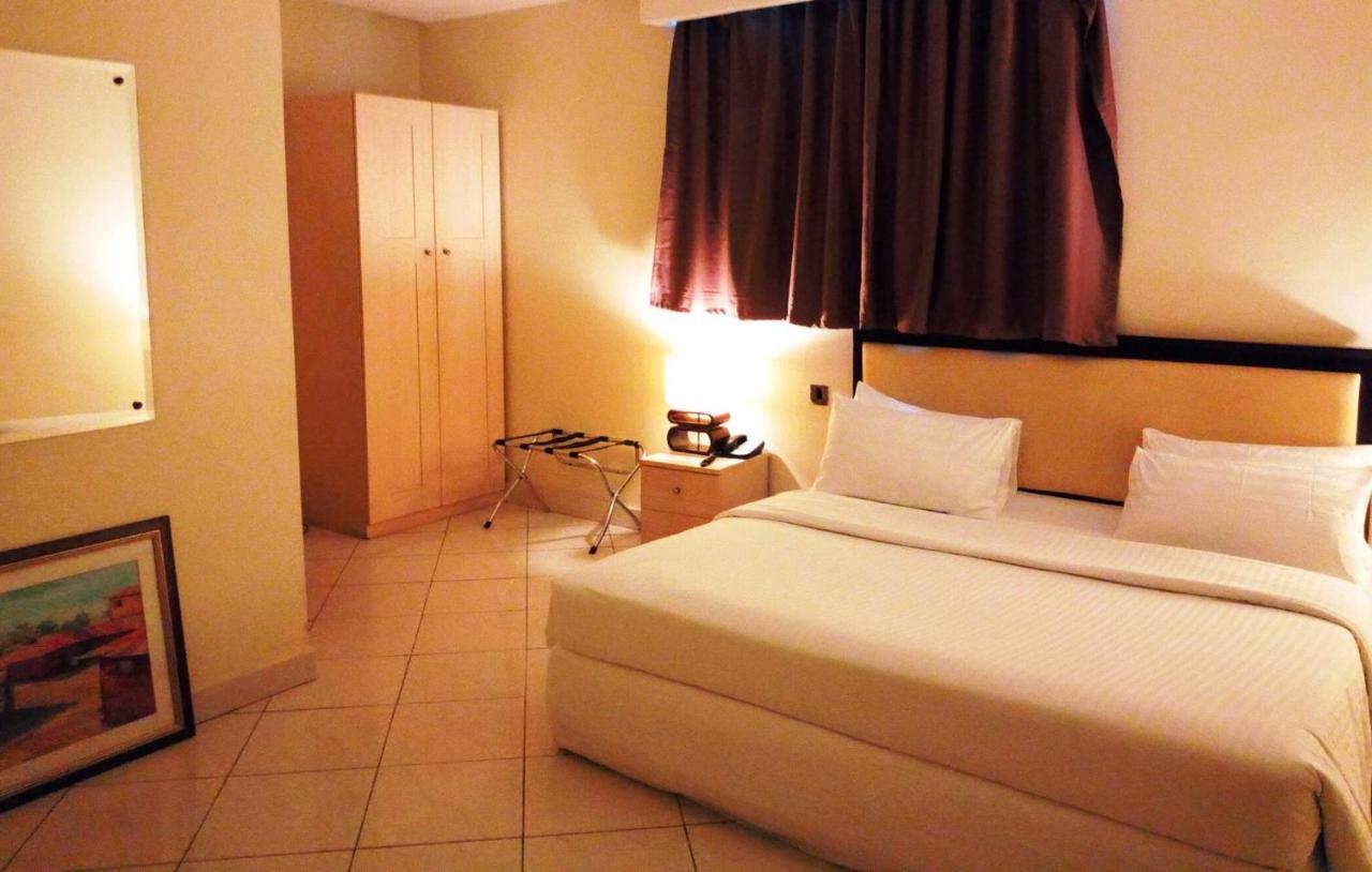 Golden Royale Hotel เอนูกู ภายนอก รูปภาพ
