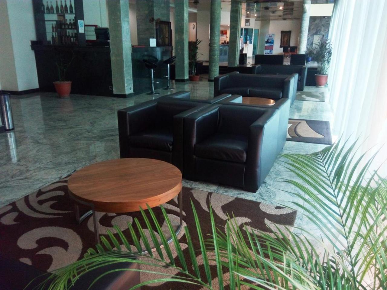 Golden Royale Hotel เอนูกู ภายนอก รูปภาพ