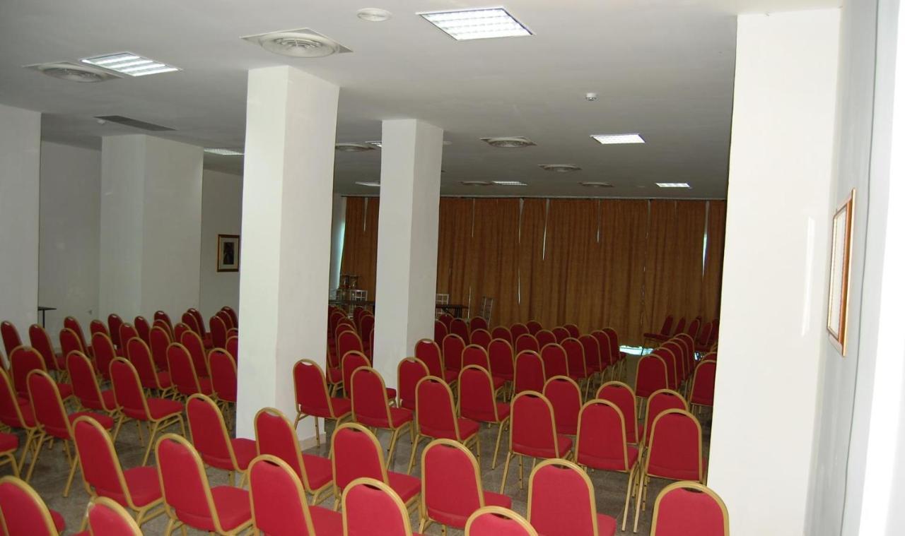 Golden Royale Hotel เอนูกู ภายนอก รูปภาพ