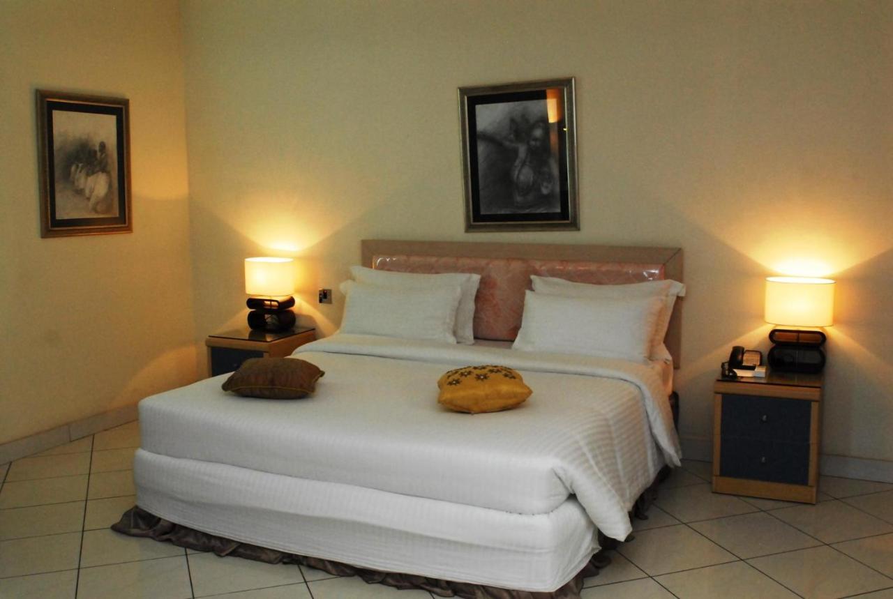 Golden Royale Hotel เอนูกู ภายนอก รูปภาพ